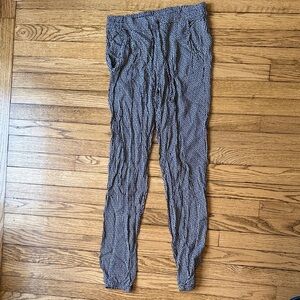 Brandy Melville Black and White Floral Pants